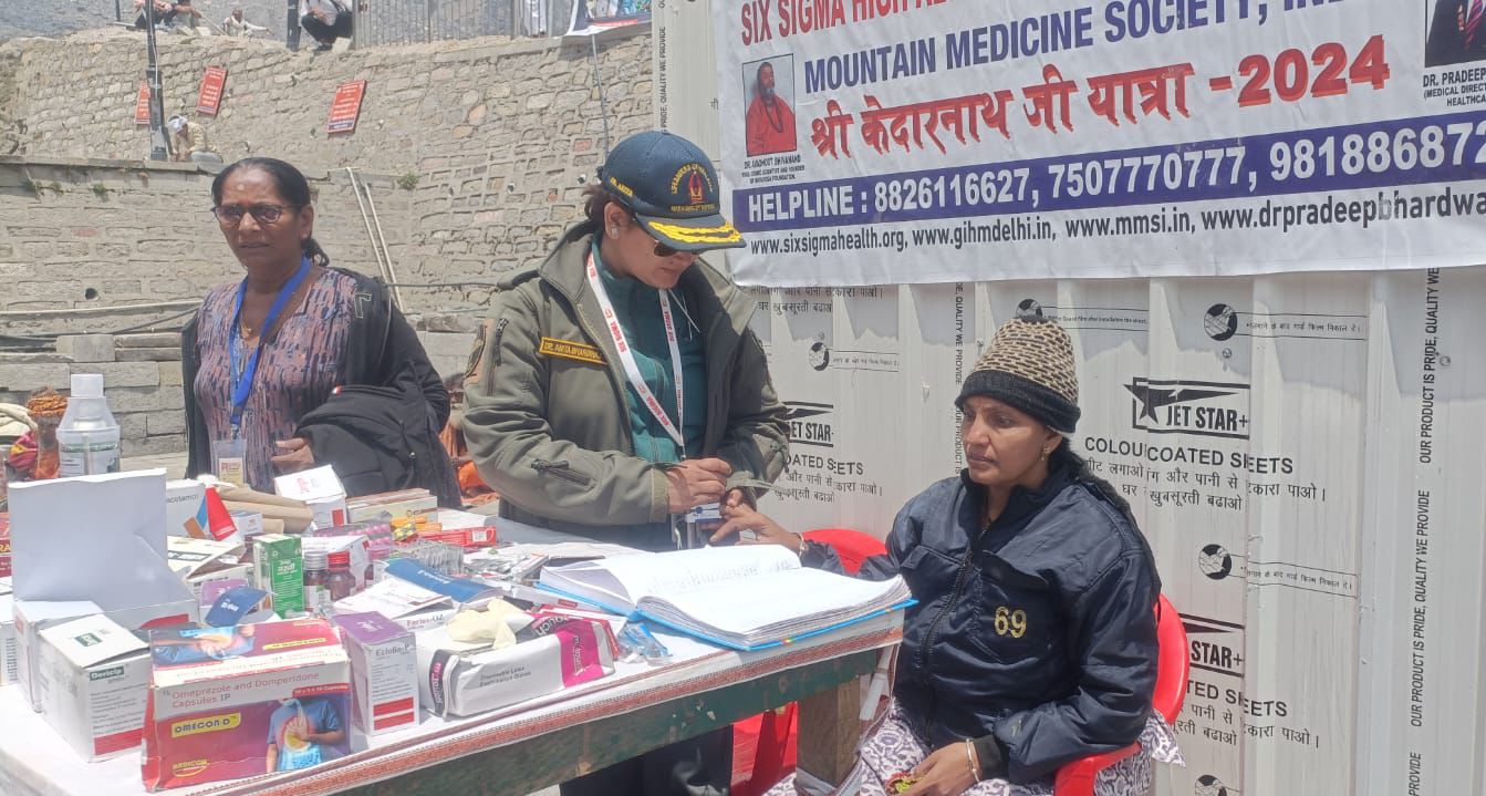 हिमालय के चार धाम में सिक्स सिग्मा मेडिकल सेवा बिखेर रही मुस्कान, लाखों भक्तों का किया निशुल्क इलाज