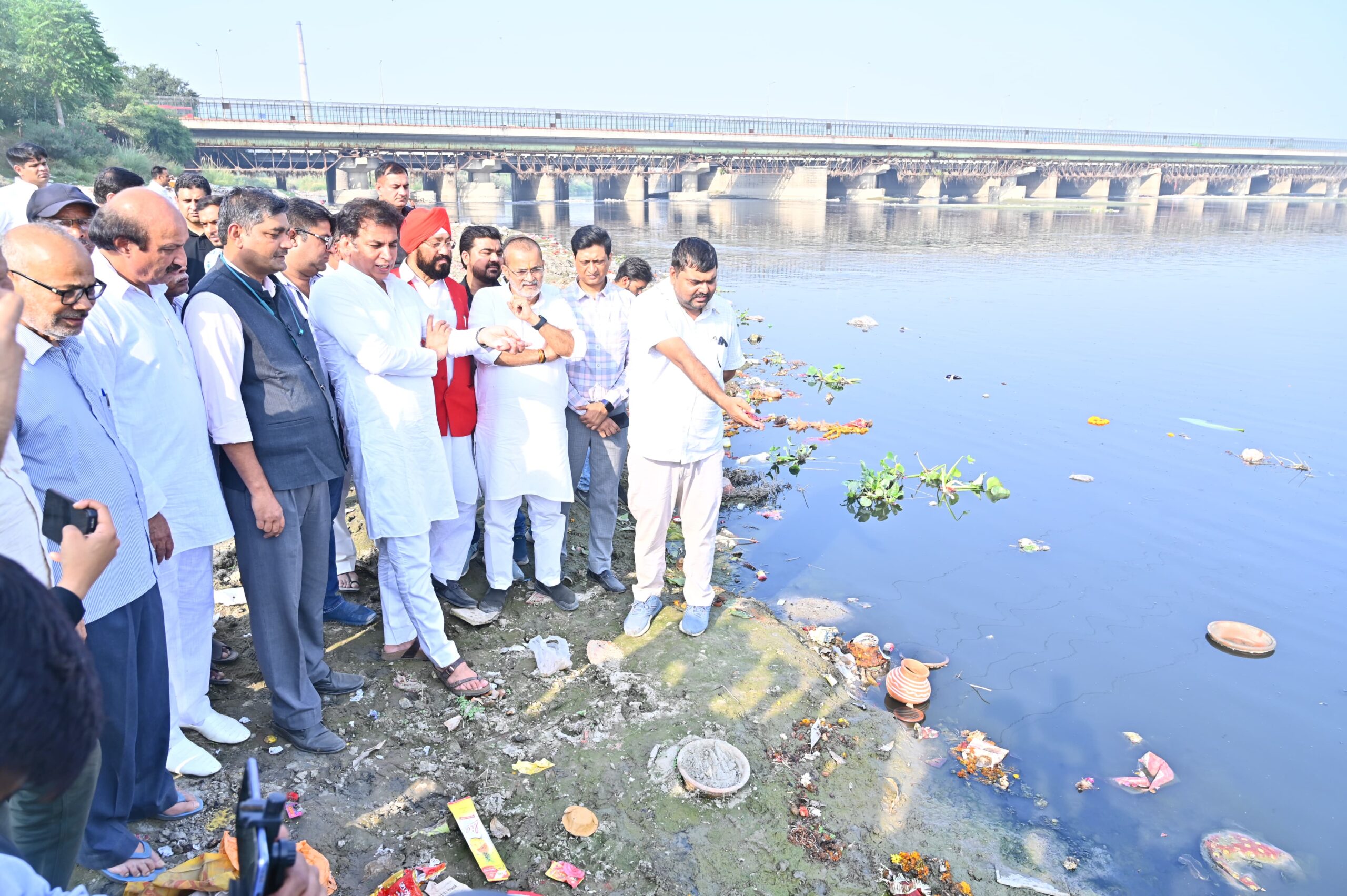 कूड़े से भरी भलस्वा झील, सोनिया विहार और आईटीओ पर जहरीला यमुना घाट